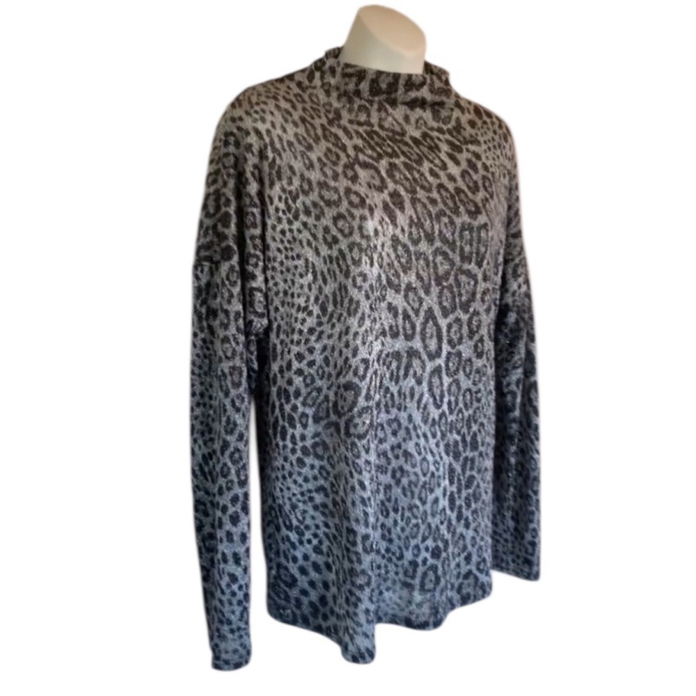 INC International Concepts sweater, Women L grey black silver leopard print  EUC